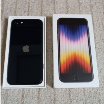 iPhone SE 第3世代　ミッドナイト 64 GB