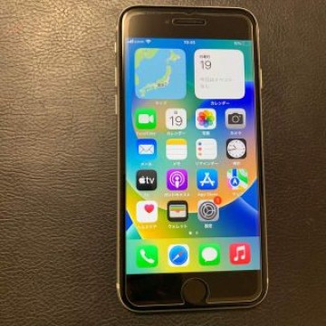 美品　simフリー　iPhone SE2 2世代　 64gb ホワイト　AU
