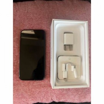 早い者勝ち！【裏表美品】 iPhone XR SIMフリー 本体