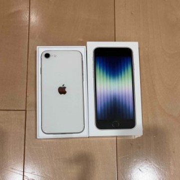 新品未使用☆iPhone SE☆128GB