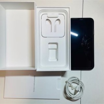 iPhone XR Black 128 GB SIMフリー