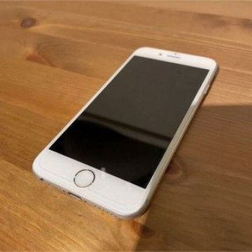 美品 iPhone6 64GB シルバー docomo