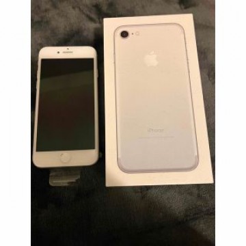 iphone 7  シルバー mncf2j/a SIMフリー
