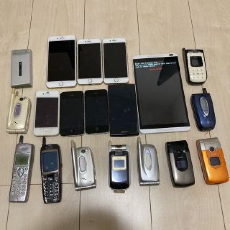 ジャンク　Iphone スマホ　ガラケーまとめ売り　合計19台