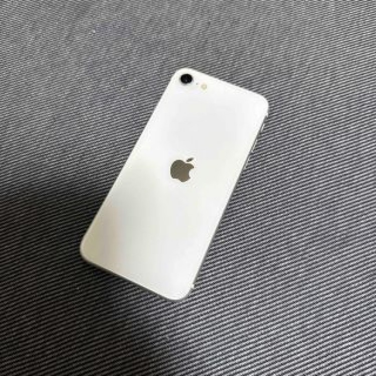 iPhone SE 第二世代 64GB Silver SIMフリー