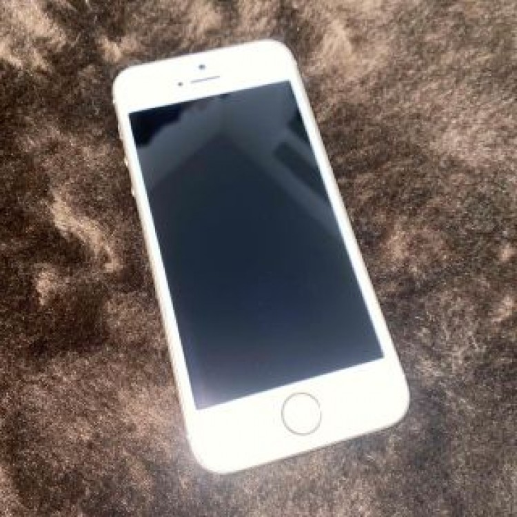 iPhone SE Rose Gold 16GB SIMフリー