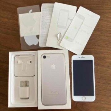Apple iPhone7 32GB シルバー
