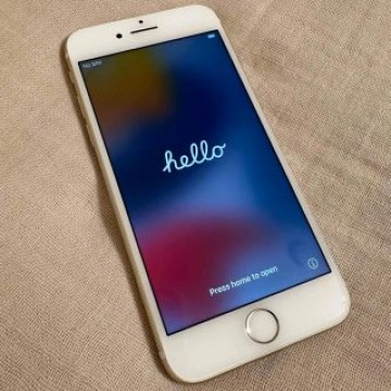 iPhone7 本体 ゴールド 128GB