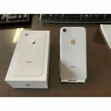 iPhone 8 Silver 64 GB