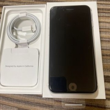 アップル iPhoneSE 第2世代 64GB ホワイト au