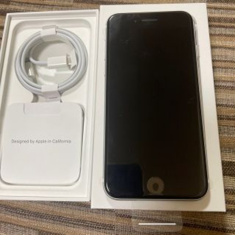 アップル iPhoneSE 第2世代 64GB ホワイト au