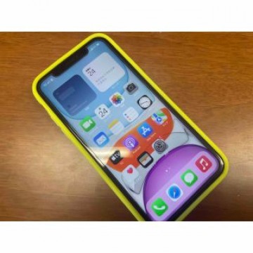 iPhone 11 ホワイト 64 GB docomo SIMフリー
