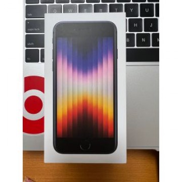 Apple iPhone SE 第3世代 64GB ミッドナイト (黒)