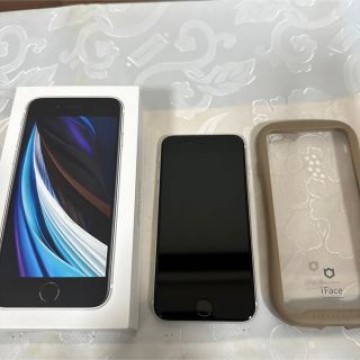 iPhone se 第２世代 128gb ホワイト simフリー 箱、おまけ付き