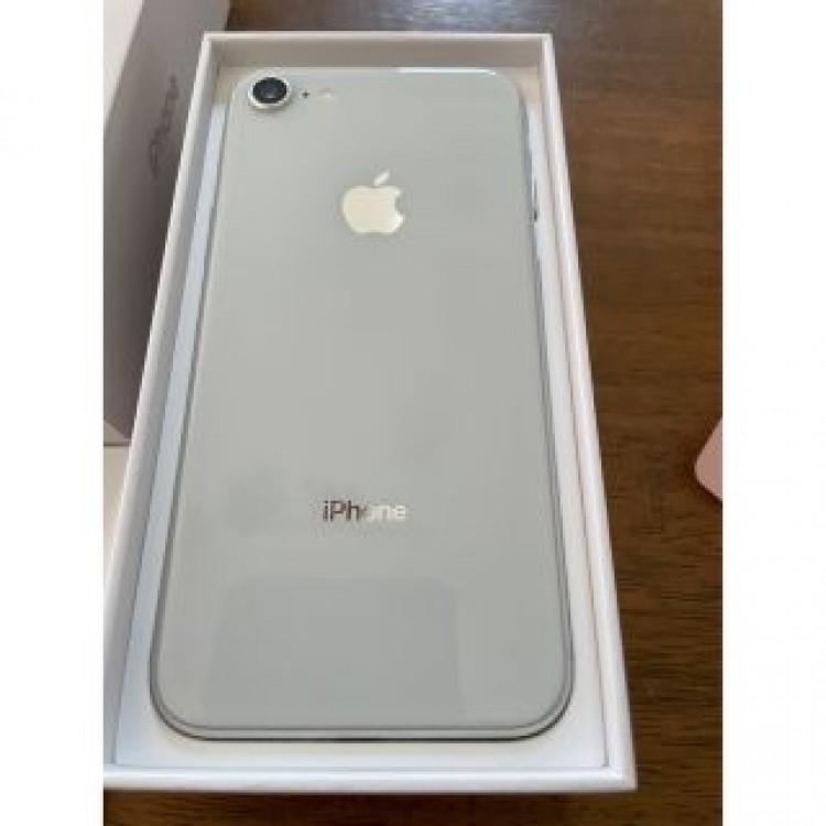 iPhone 8 Silver 64 GB SIMフリー