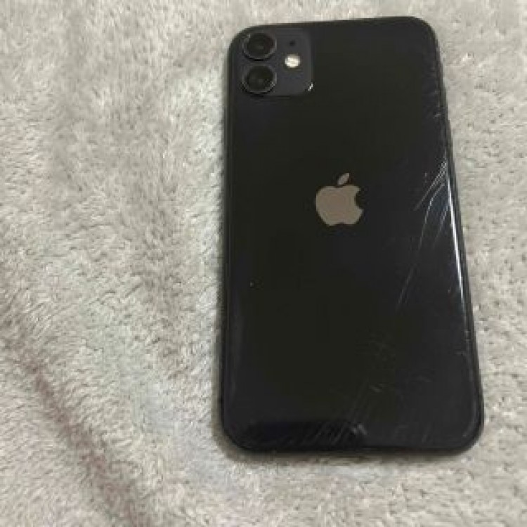 iPhone11 本体　128GB