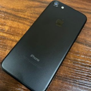 iPhone 7 128GB ブラック SIMフリー