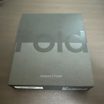 au Galaxy Z Fold4 5G SCG16 美品　おまけあり