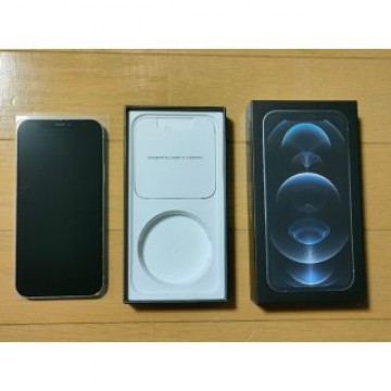 iPhone 12 Pro 256GB シルバー SIMロック解除済み