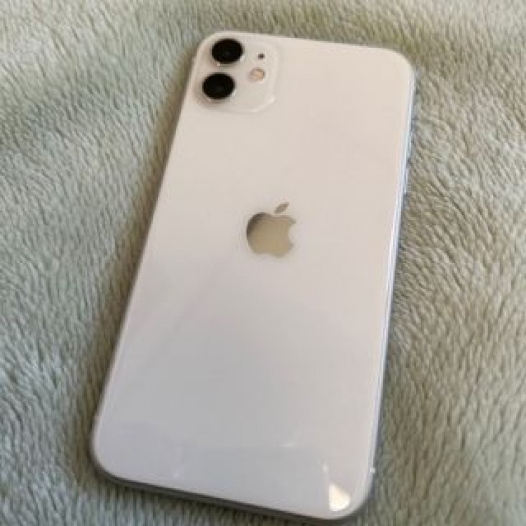 iPhone11 128GBホワイト