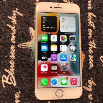 中古　simフリー　iPhone8 64gb バッテリー98% ゴールド