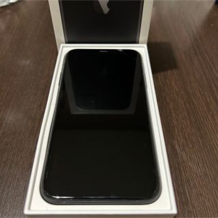 iPhone11 128GB 本体　ブラック
