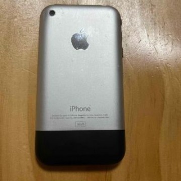 初代iPhone 2G  日本未発売 16GB容量 希少品
