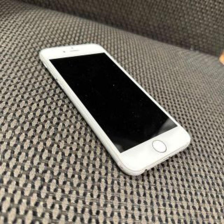 iPhone6 シルバー