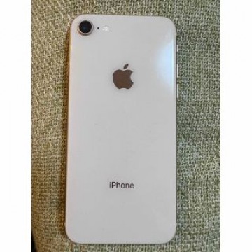 iPhone8 本体　画面割れ