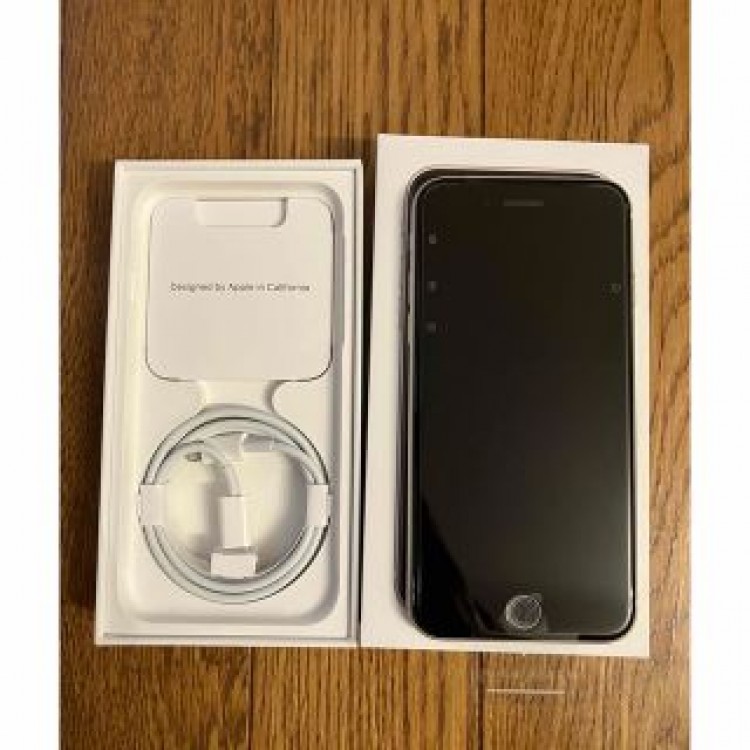 iPhone SE (第3世代) 64 GB新品SIMフリー