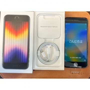 iPhone SE (第3世代) ミッドナイト 64 GB Softbank