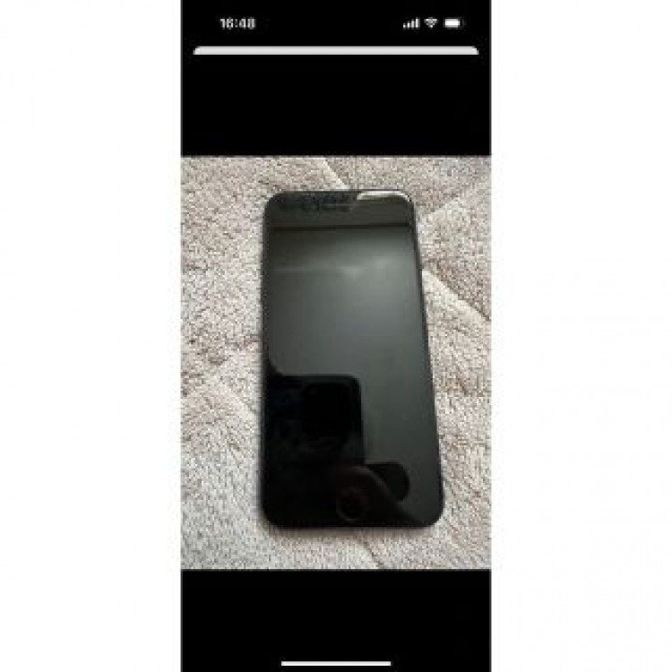 iPhone 7 Black 128 GB　海外版SIMフリー