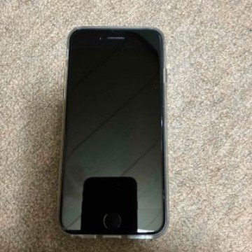 iPhone se2  64GB