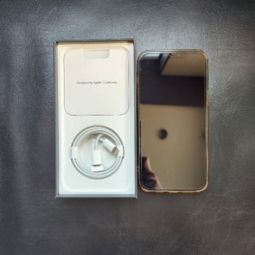 極上美品　iPhone 12ProMax 128 GB SIMロック解除済み