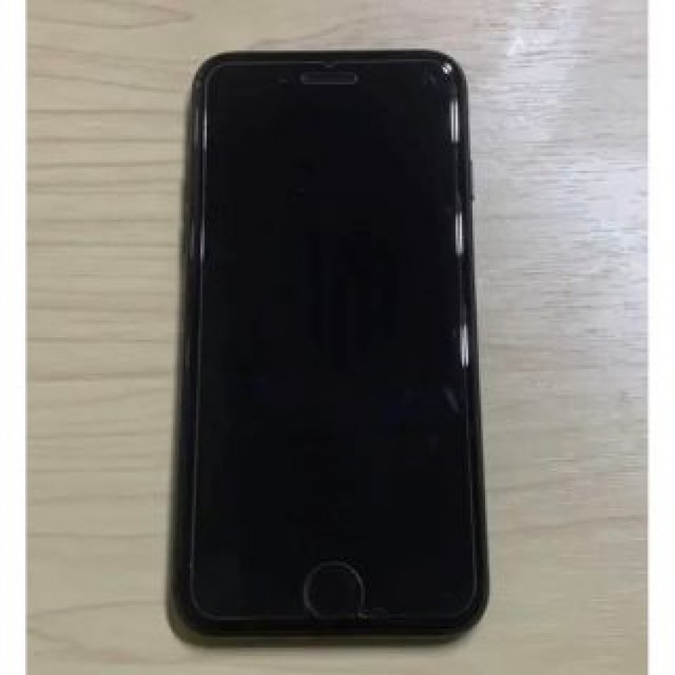 iPhone 7 Black 32 GB SIMフリー