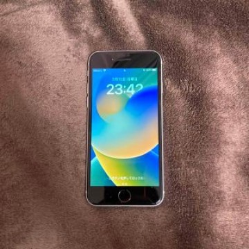 iPhone SE 第2世代　64GB ホワイト