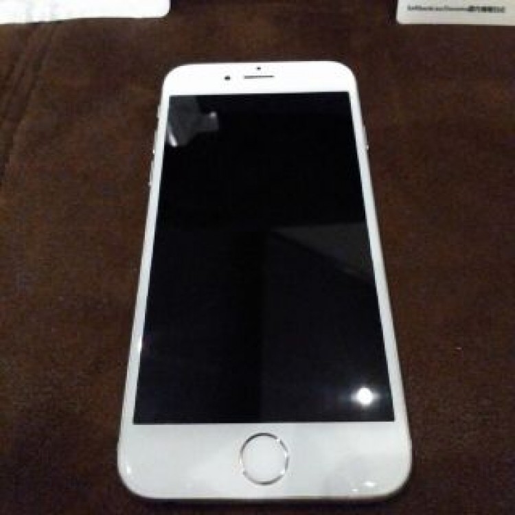 iPhone 6 Silver 64 GB docomo