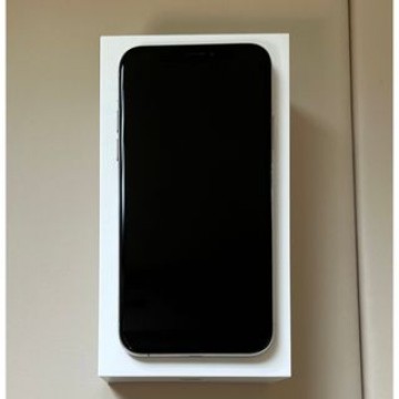 iPhone Xs Silver 256 GB SIMロック解除済
