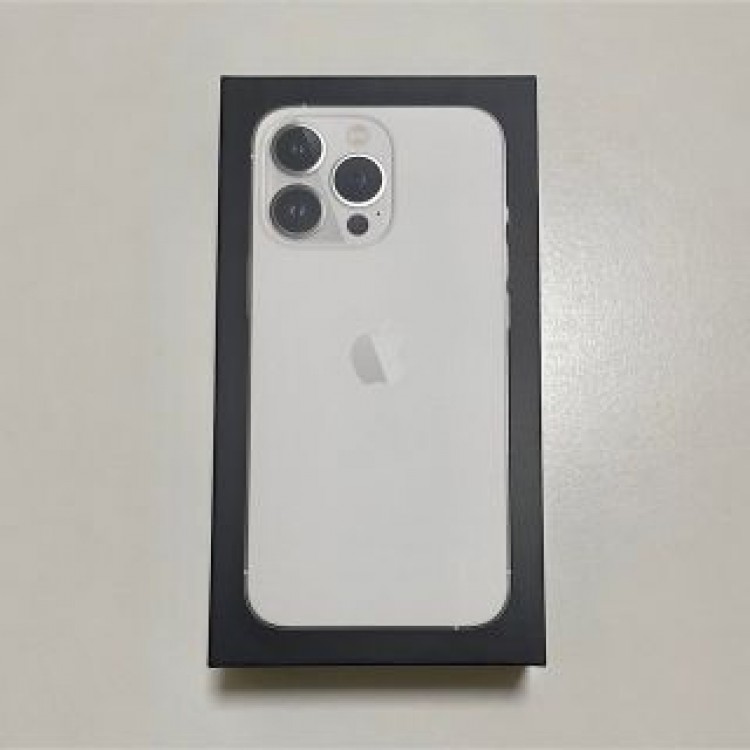 iPhone13 Pro　512GB　SIMフリー　シルバー
