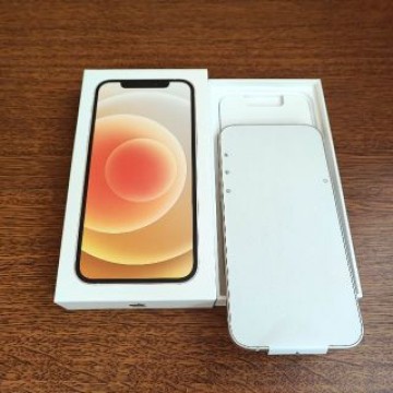 新品未使用 iPhone 12 64GB 白　White simロック解除済み