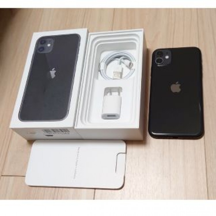 iPhone 11 ブラック 64GB SIMフリー