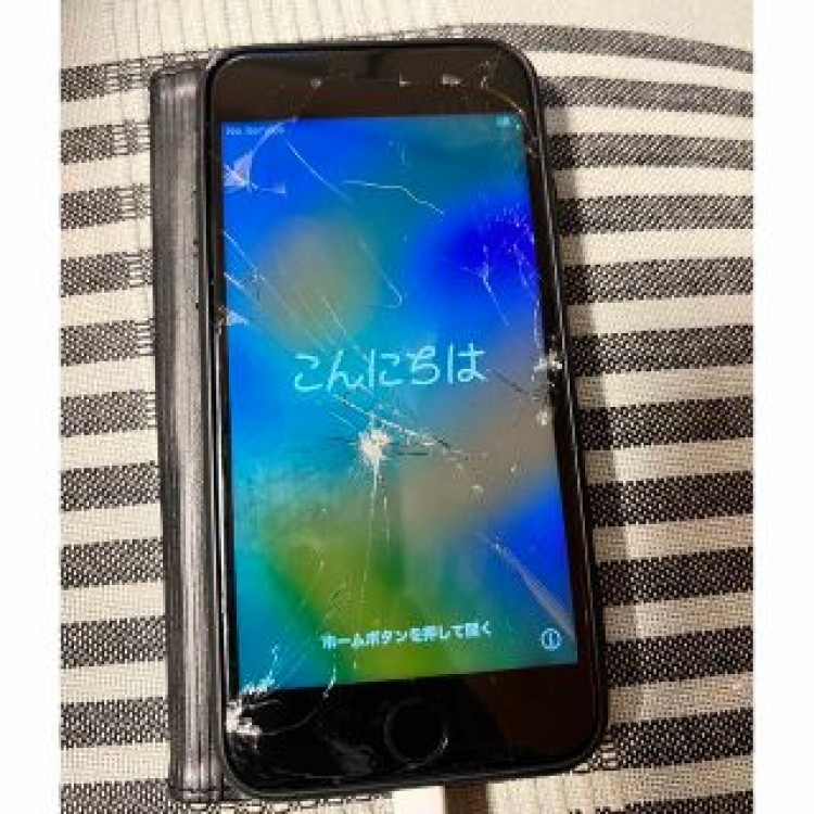 iPhoneSE 第2世代 64GB ブラックSIMフリー バッテリー86%