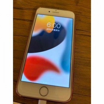 背面に割れあり　iPhone8 64GB シルバー　iPhone キャリア:au