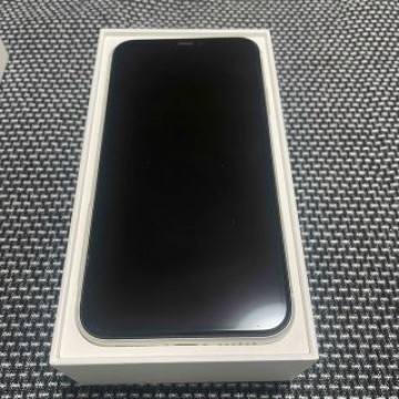 iPhone11  ６４GB
