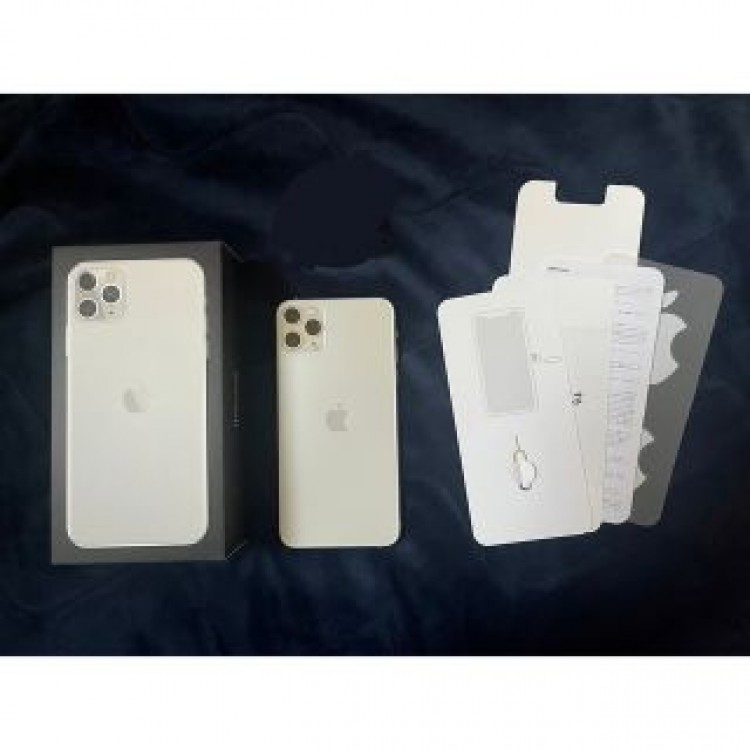 iPhone 11 Pro Max シルバー 512 GB SIMフリー