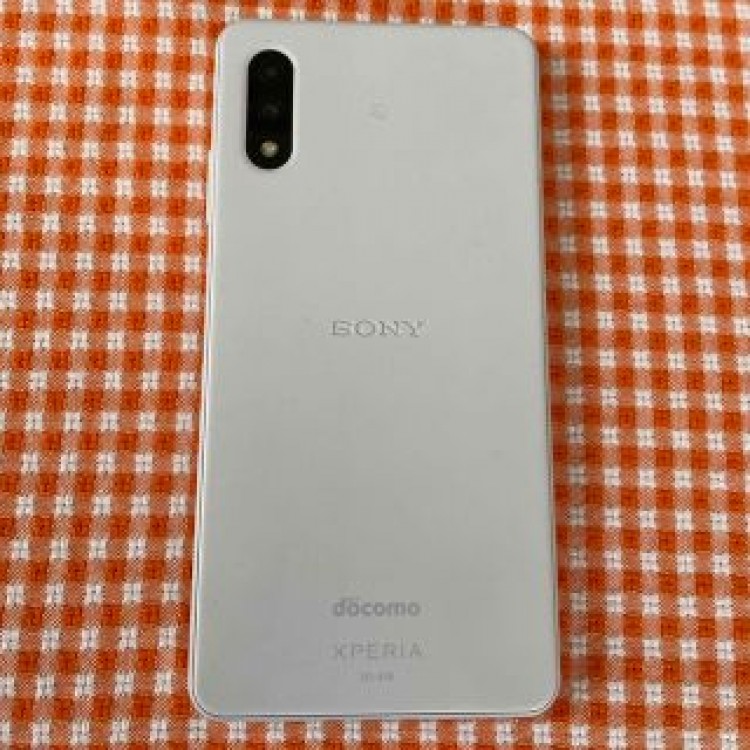 Androidスマホ本体　XPERIA SO-41B ホワイト