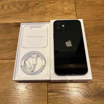 アップル iPhone12 64GB ブラック au