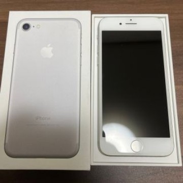 iPhone7 128GB シルバー　SIMフリー　完品　超美品
