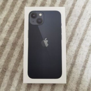 【新品未開封】iPhone 13 256GB ミッドナイト