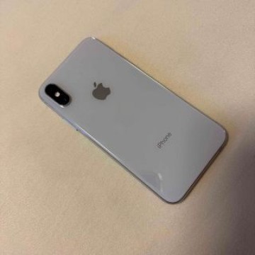 iPhone Xs Silver 64 GB SIMロック解除済み